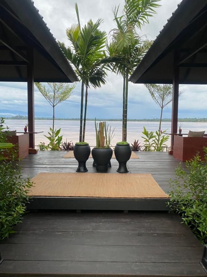 The Riviera Champasak Hotel Exterior photo