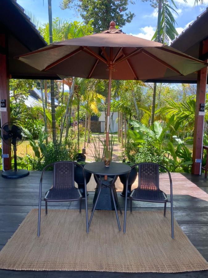 The Riviera Champasak Hotel Exterior photo