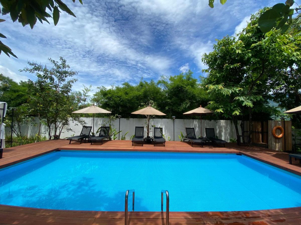 The Riviera Champasak Hotel Exterior photo