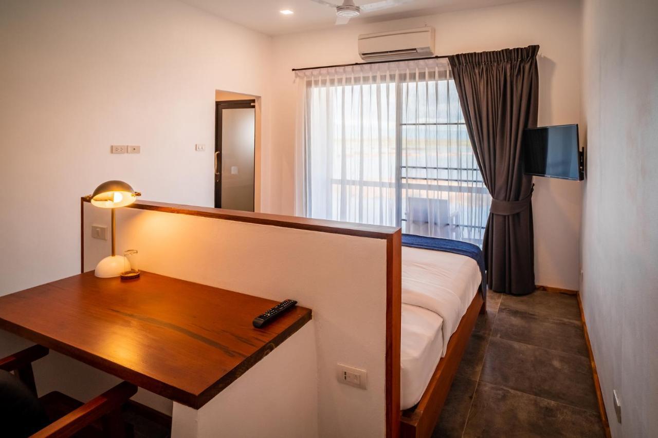 The Riviera Champasak Hotel Exterior photo